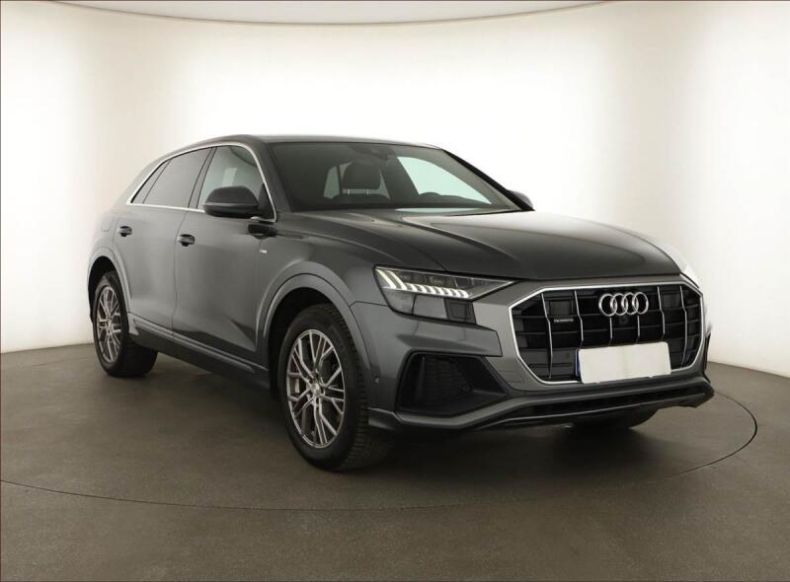 Audi Q8 - hlavní foto