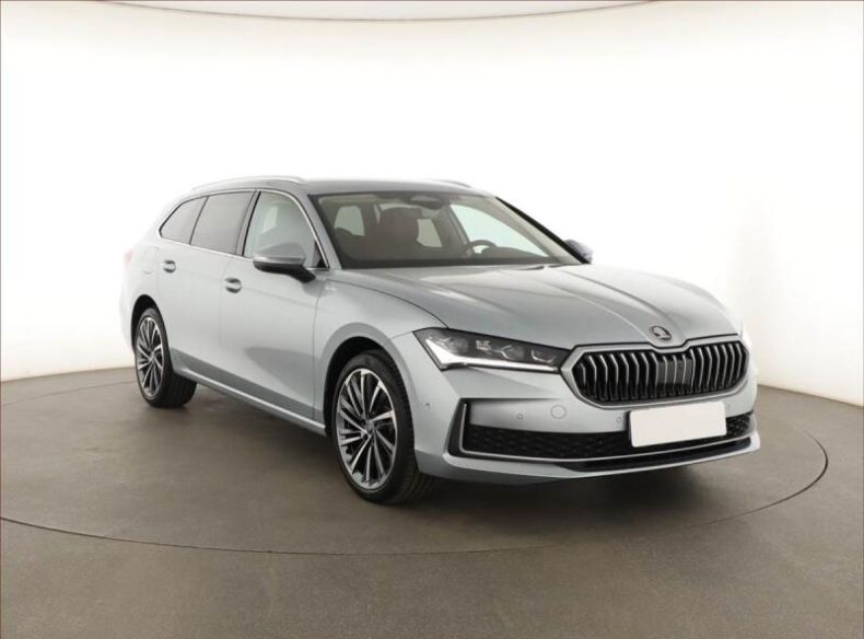 Škoda Superb - hlavní foto