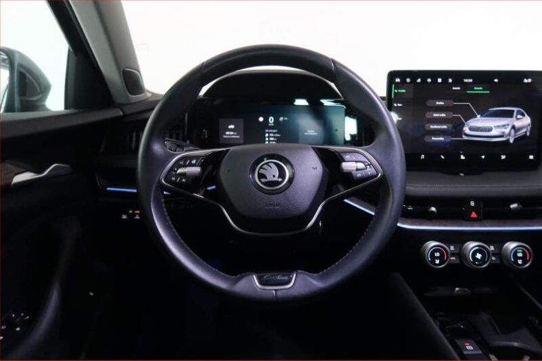Škoda Superb - hlavní fotka