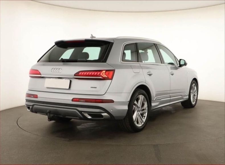 Audi Q7 - hlavní fotka