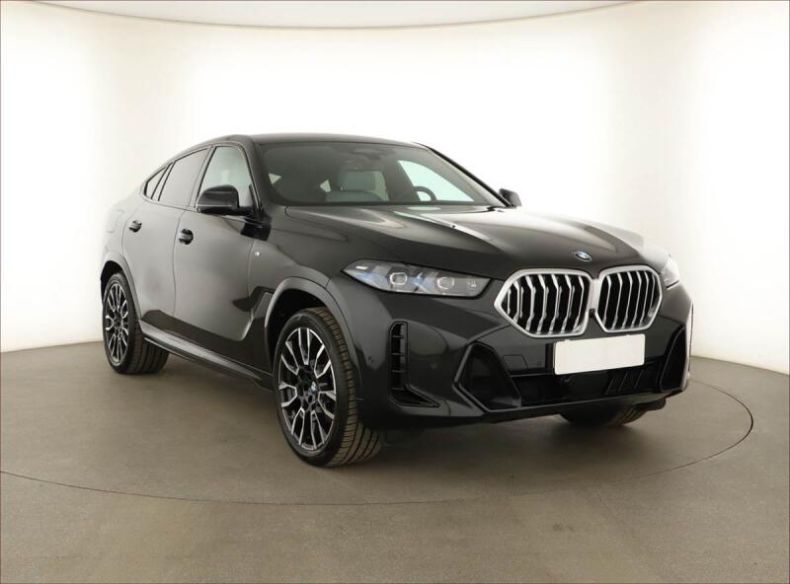 BMW X6 - hlavní fotka