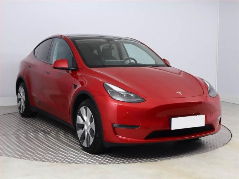 Tesla Model Y - hlavní fotka inzerátu