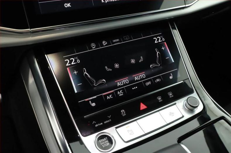 Audi Q7 - hlavní fotka