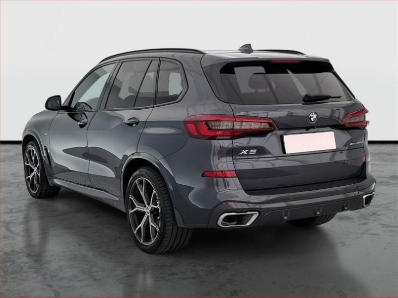 BMW X5 - hlavní fotka