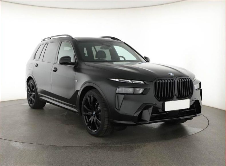 BMW X7 - hlavní foto