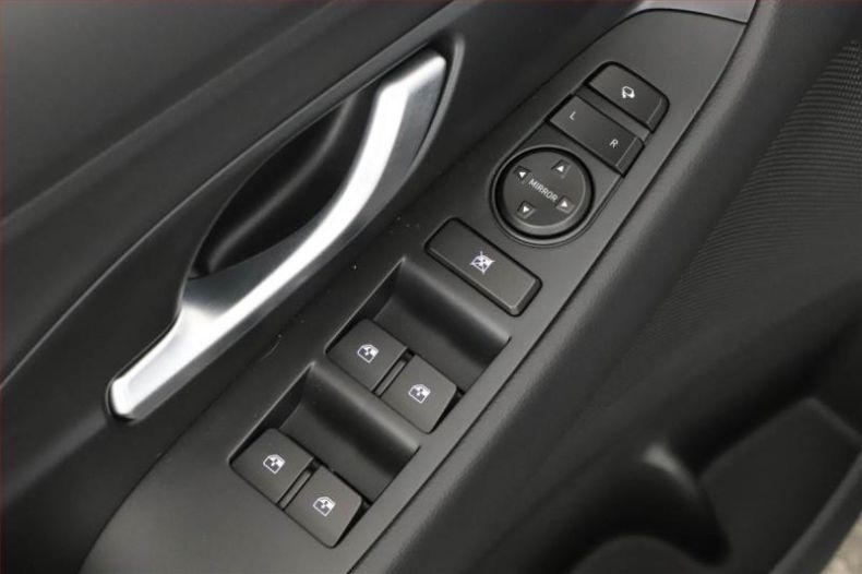 Hyundai i30 - hlavní fotka