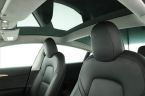 Tesla Model 3 - fotka číslo 10