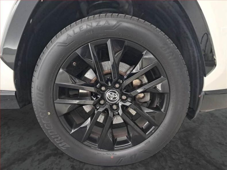 Toyota RAV 4 - hlavní fotka