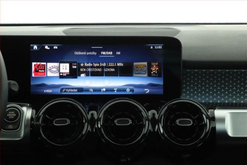 Mercedes GLB - hlavní fotka