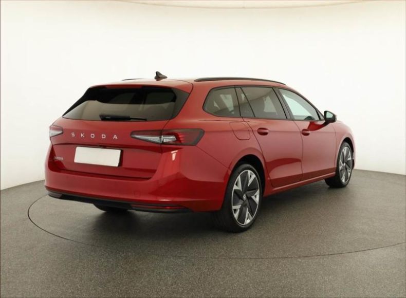 Škoda Superb - hlavní fotka