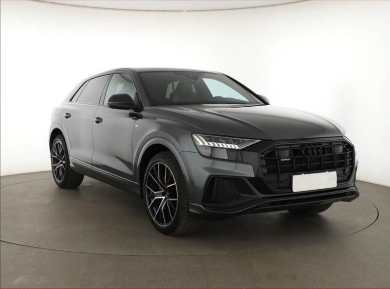 Audi Q8 - hlavní foto