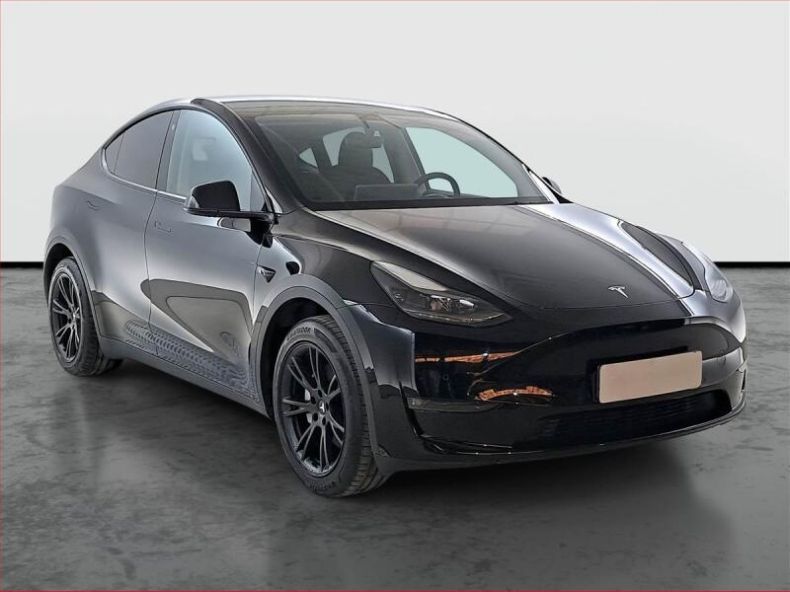 Tesla Model Y - hlavní foto