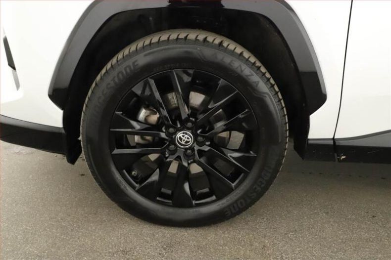 Toyota RAV 4 - hlavní fotka