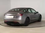 Tesla Model 3 - fotka číslo 4