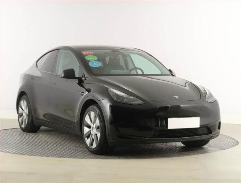 Tesla Model Y - hlavní foto