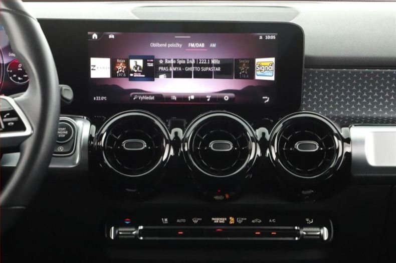 Mercedes GLB - hlavní fotka