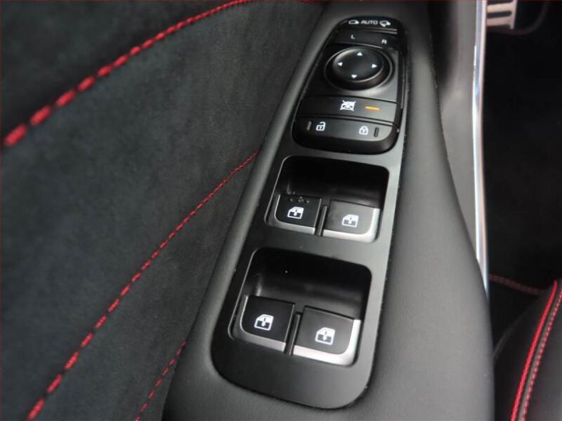 Kia Stinger - hlavní fotka