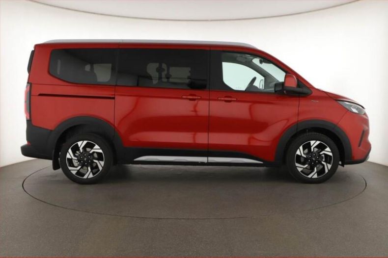 Ford Tourneo - hlavní fotka
