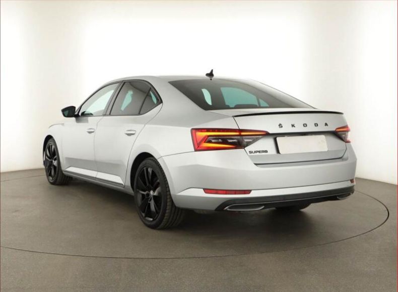 Škoda Superb - hlavní fotka