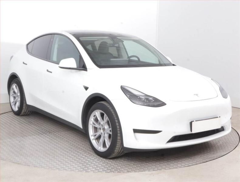 Tesla Model Y - hlavní fotka inzerátu
