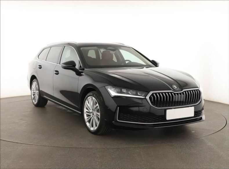 Škoda Superb - hlavní foto
