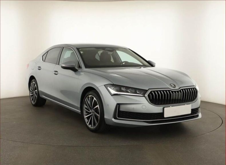 Škoda Superb - hlavní foto