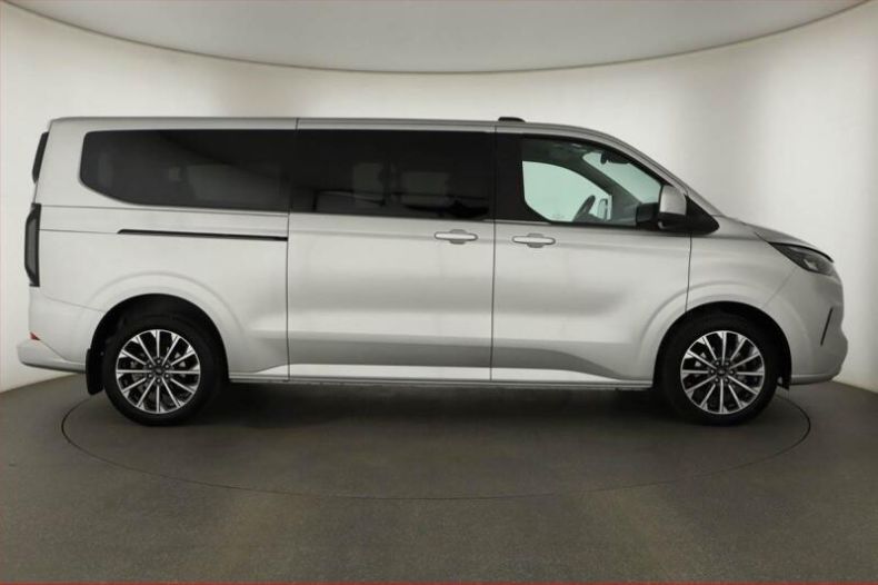 Ford Tourneo - hlavní fotka