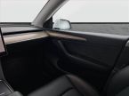 Tesla Model Y - fotka číslo 7