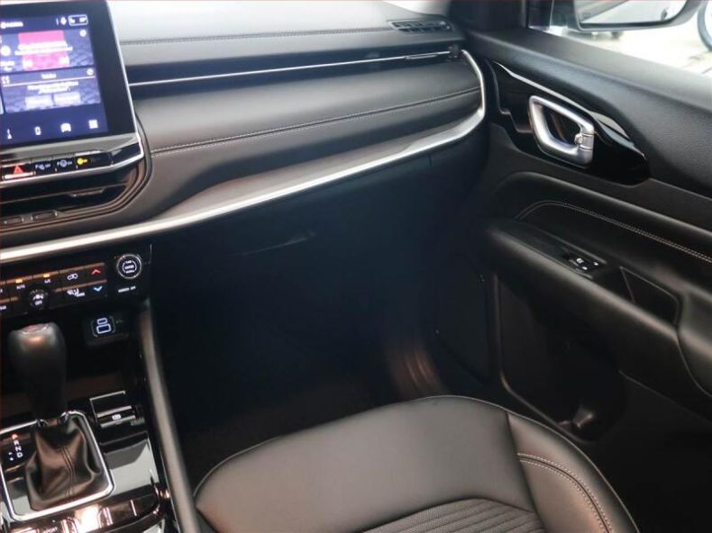 Jeep Compass - hlavní fotka