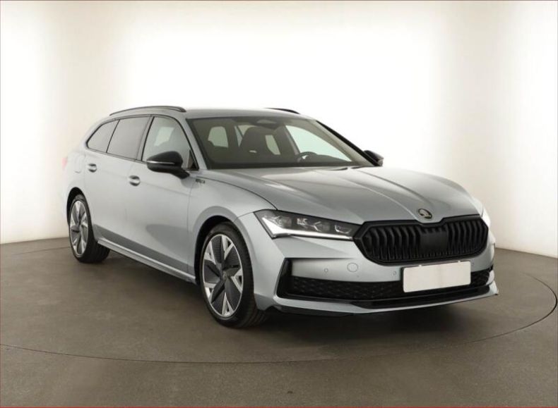 Škoda Superb - hlavní foto