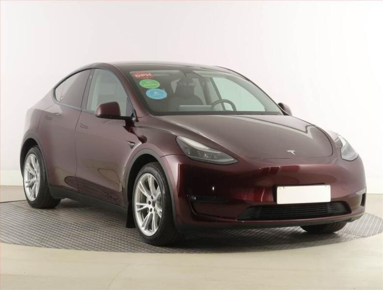 Tesla Model Y - hlavní fotka inzerátu