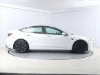 Tesla Model 3 - fotka číslo 5