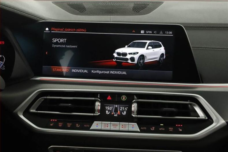 BMW X5 - hlavní fotka