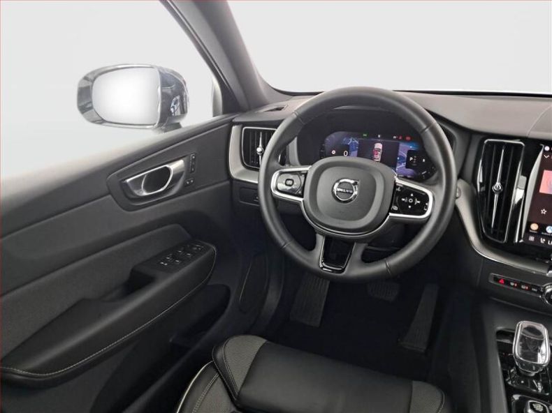 Volvo XC60 - hlavní fotka