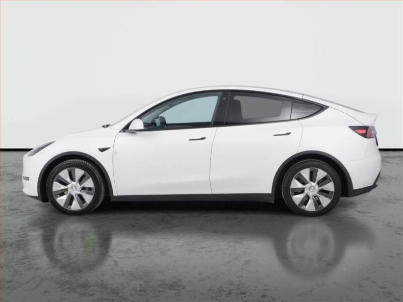 Tesla Model Y - hlavní fotka