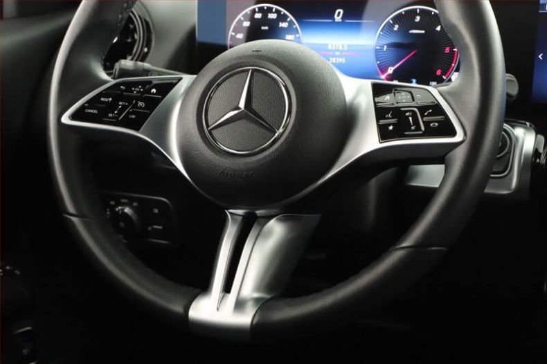 Mercedes GLB - hlavní fotka