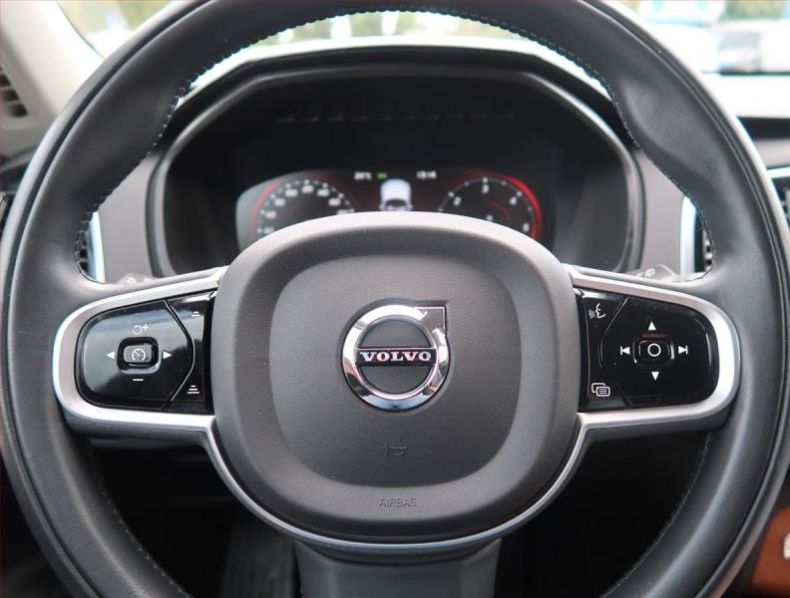 Volvo XC90 - hlavní fotka