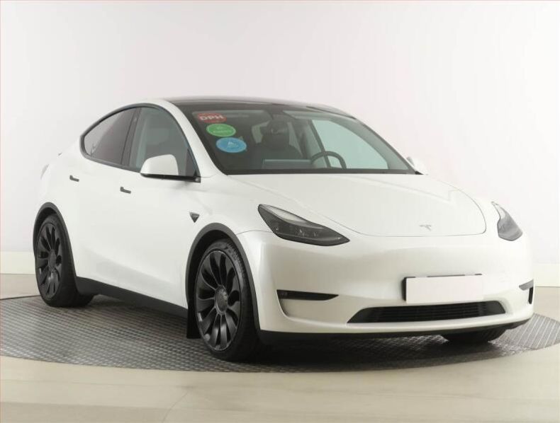 Tesla Model Y - hlavní foto