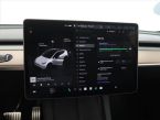 Tesla Model Y - fotka číslo 20