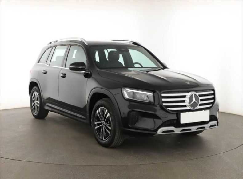 Mercedes GLB - hlavní foto