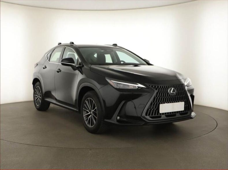 Lexus NX 200t - hlavní foto