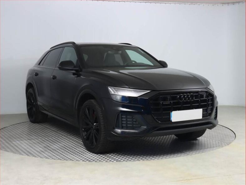 Audi Q8 - hlavní foto