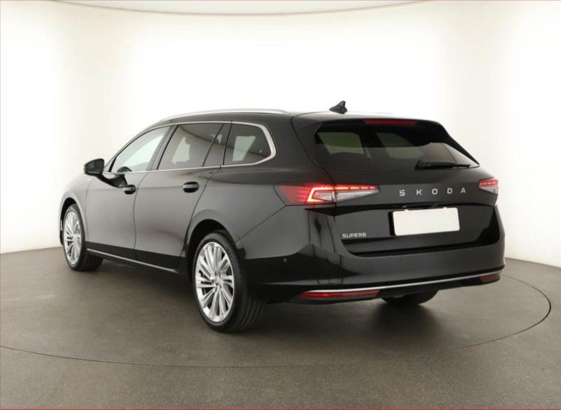 Škoda Superb - hlavní fotka