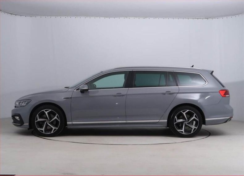 Volkswagen Passat - hlavní fotka