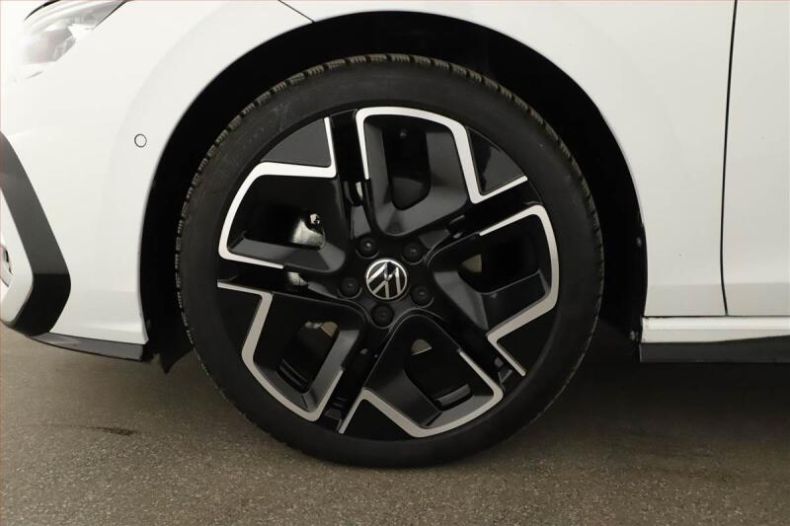 Volkswagen Golf - hlavní fotka