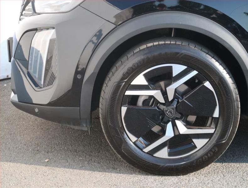 Peugeot 2008 - hlavní fotka