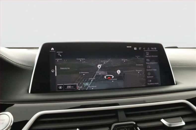 BMW Řada 7 - hlavní fotka