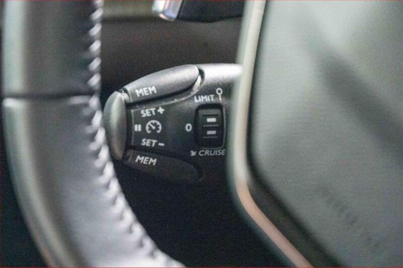 Peugeot 2008 - hlavní fotka
