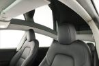 Tesla Model Y - fotka číslo 12