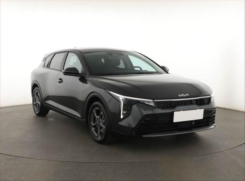 Kia K4 - hlavní foto